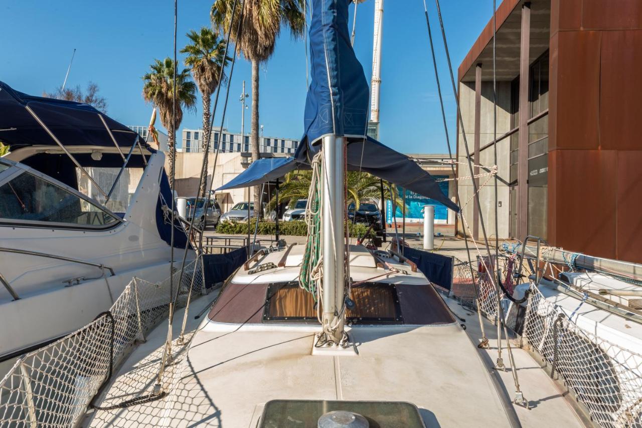 Pequeno Velero En Port Forum Ideal Para Backpackers Sant Adrià de Besòs Extérieur photo