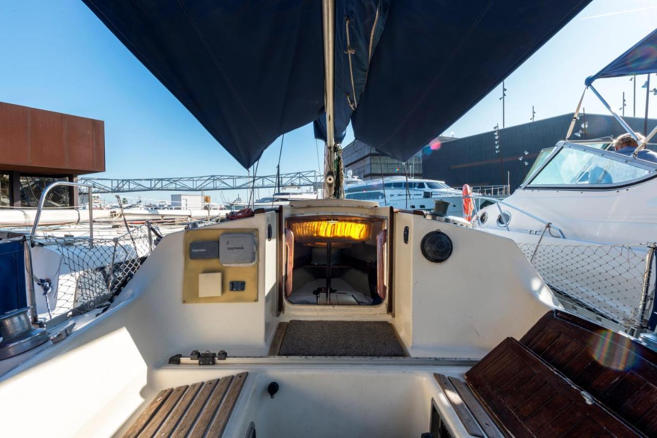 Pequeno Velero En Port Forum Ideal Para Backpackers Sant Adrià de Besòs Extérieur photo